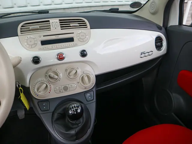 Fiat 500 0.9 TwinAir Lounge 2012 Benzine 12