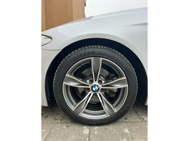 BMW 5 Serie Touring 520i Executive 2013 Benzine 14