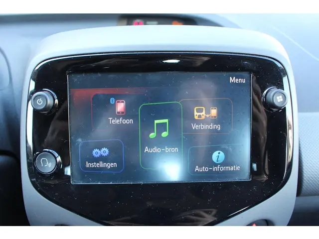 Peugeot 108 1.0 e-VTi Active 2020 Benzine 13