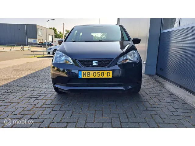 SEAT Mii 1.0 Style Sport 2015 Benzine 8