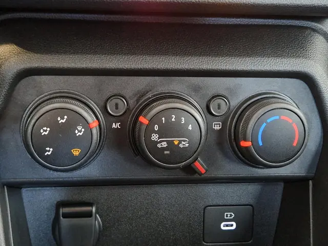 Dacia Sandero 1.0 TCe 90 Journey 2025 Benzine 23