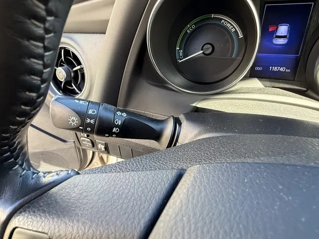 Toyota Auris 1.8 Hybrid Dynamic 2016 Hybride Benzine 14