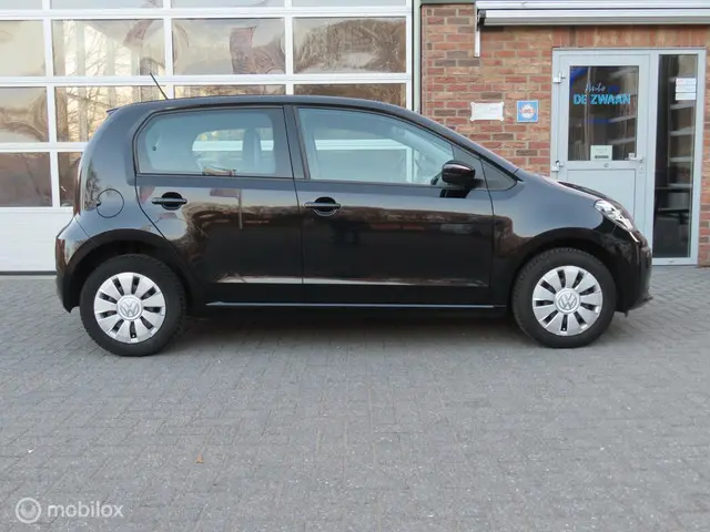 Volkswagen up! 1.0 BMT move up! 2018 Benzine 5