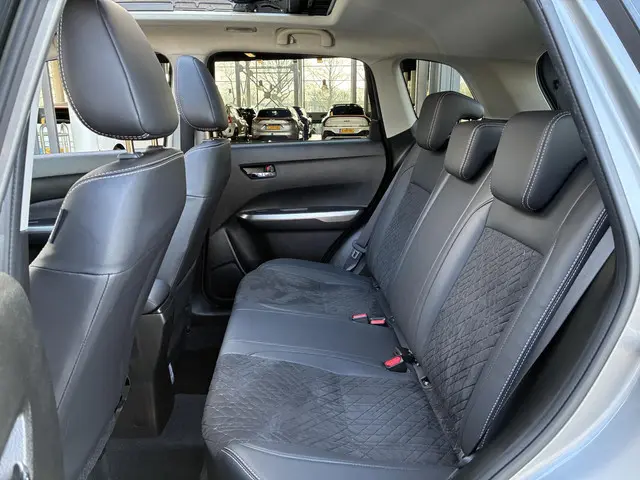 Suzuki Vitara 1.5 Hybrid Style 2023 Hybride Benzine 8
