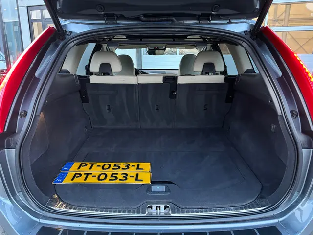 Volvo XC60 2.0 D4 FWD Polar+ | Harman/Kardon 2017 Diesel 14