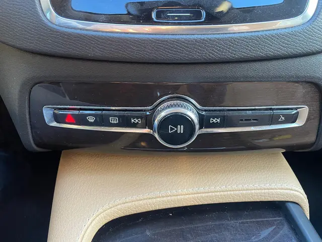 Volvo XC90 2.0 D5 AWD Momentum 2015 Diesel 23