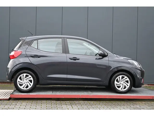 Hyundai i10 1.0 Comfort 2023 Benzine 2