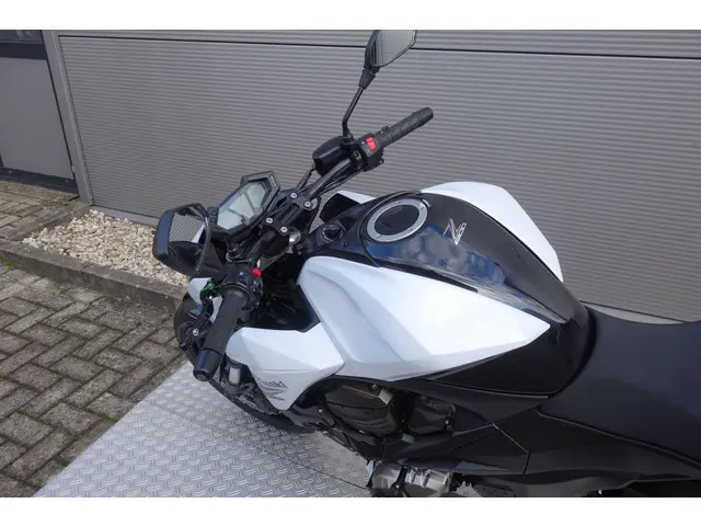 Kawasaki Z800 E 2013 Benzine 21