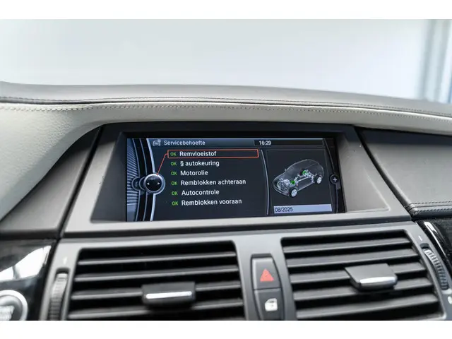 BMW X5 4.4i M 556 PK Akrapovic Full Option 2012 Benzine 20