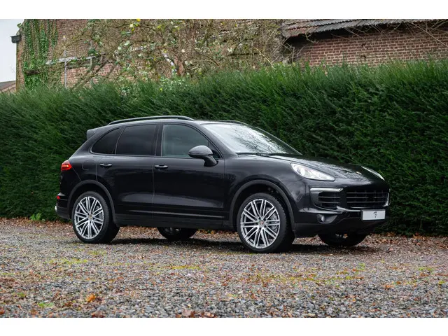 Porsche Cayenne S 2016 Benzine 21