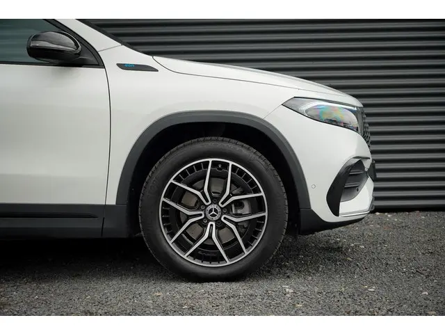 Mercedes-Benz EQA 250+ AMG Line 71 kWh 2024 Elektrisch 11