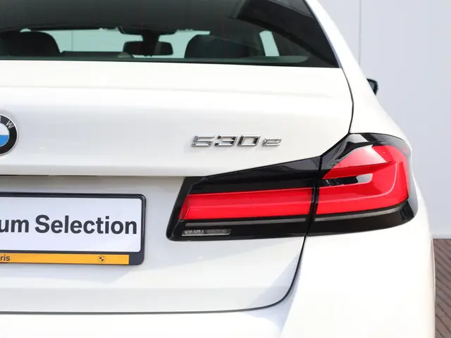 BMW 5 Serie 530e High Executive 2021 Hybride Benzine 9