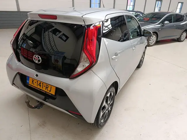 Toyota Aygo 1.0 VVT-i x-joy 2021 Benzine 11