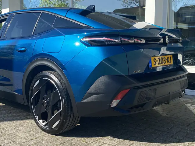 Peugeot 408 1.6 Hybrid GT 2023 Hybride Benzine 27