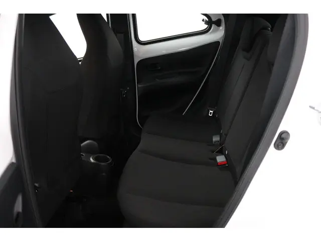 Toyota Aygo X 1.0 VVT-i MT Play 2025 Benzine 18