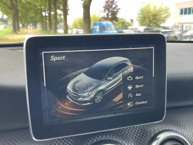 Mercedes-Benz A-Klasse 180 Ambition 2016 Benzine 18