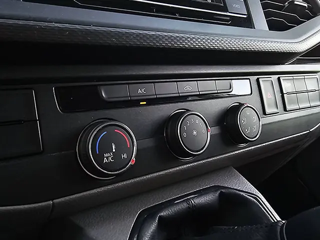 Volkswagen Transporter 2.0 TDI 2021 Diesel 11