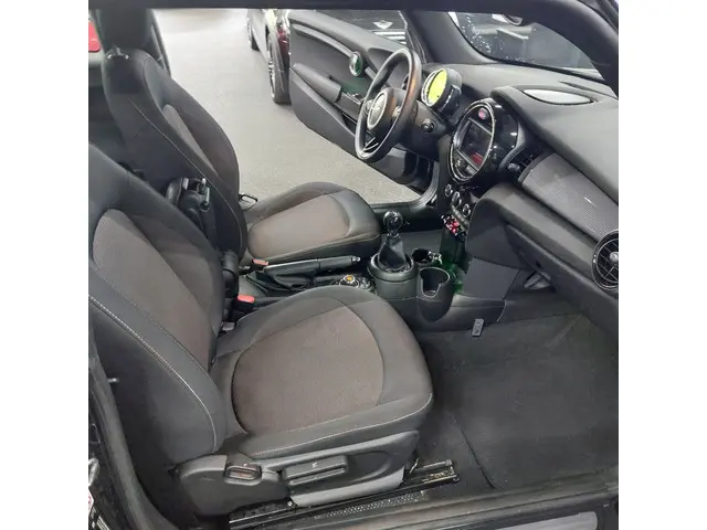 MINI Cooper 1.5 Pepper-100 KW NL-auto 2020 Benzine 25
