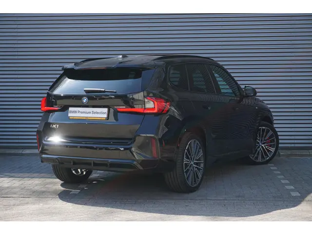 BMW iX1 xDrive30 2025 Elektrisch 2