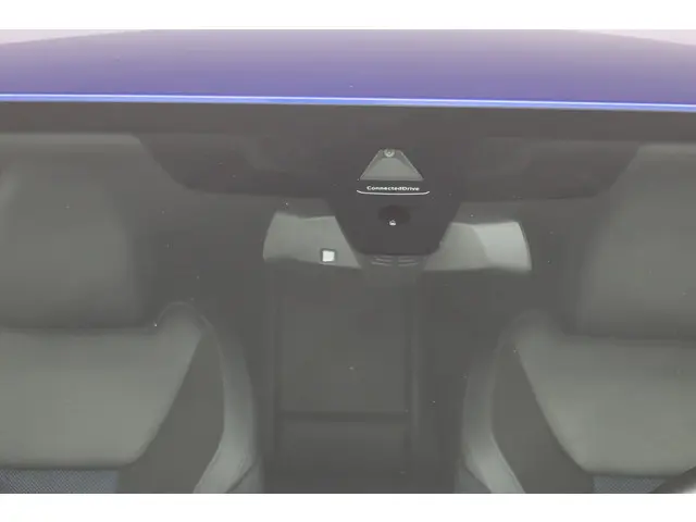 BMW 3 Serie 330i High Executive 2020 Benzine 33