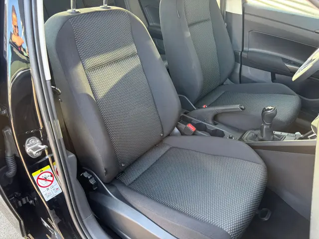 Volkswagen Polo 1.0 TSI Polo PDC/ CARPLAY 2022 Benzine 6