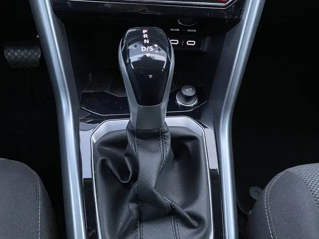 Volkswagen T-Roc 1.5 TSI Life Business 2022 Benzine 26