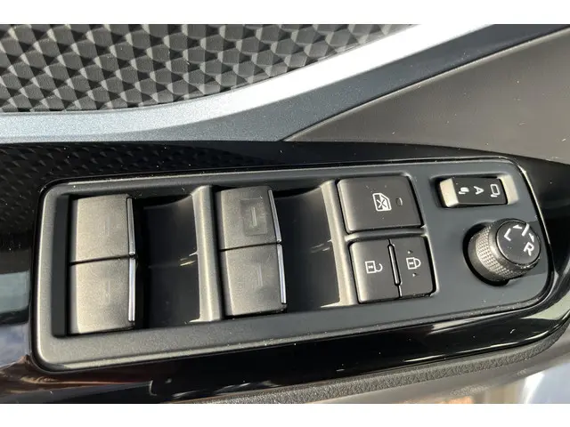 Toyota C-HR 2.0 Hybrid Dynamic 2020 Hybride Benzine 23