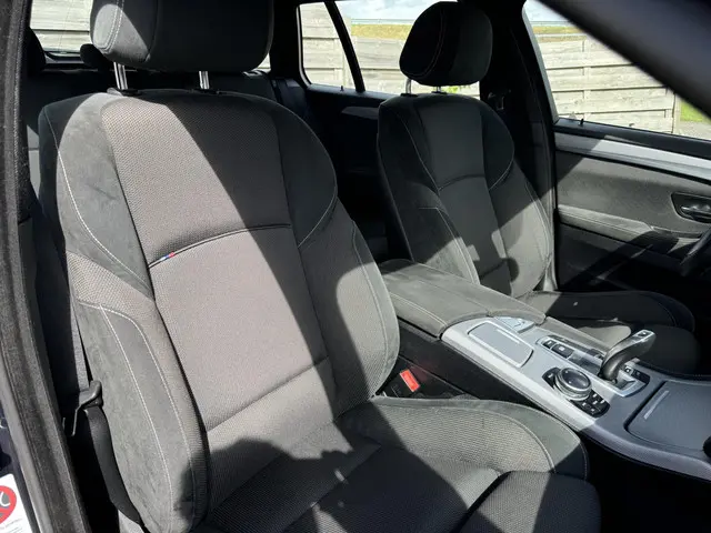 BMW 5 Serie Touring 520i M Sport Edition 2015 Benzine 27