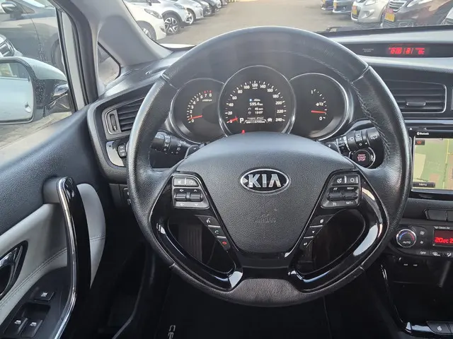 Kia cee'd 1.6 GDI Super Pack/vol opties 2014 Benzine 19
