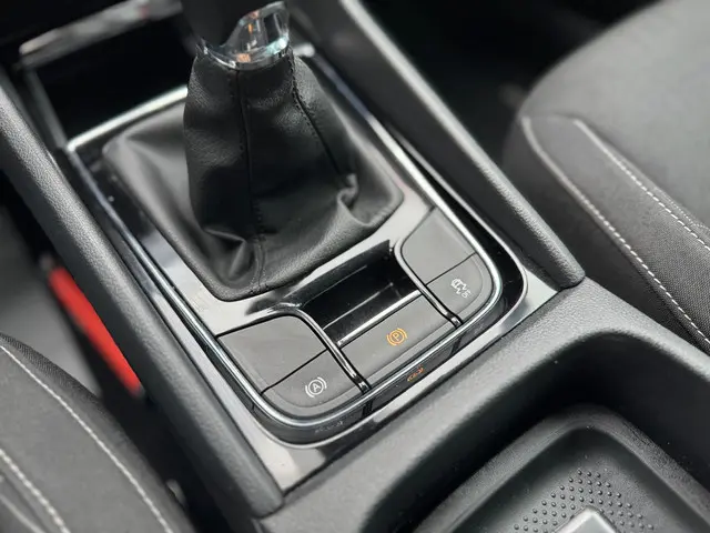 Škoda Karoq 1.0 TSI Business Edition 2022 Benzine 43