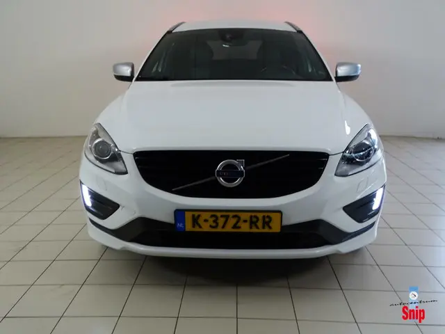 Volvo XC60 2.0 T5 R-Design Automaat. 2017 Benzine 10
