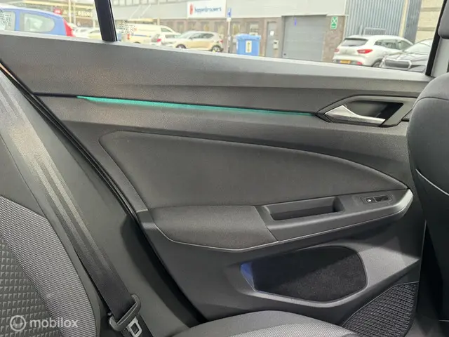 Volkswagen Golf 1.5 eTSI 2022 Benzine 23