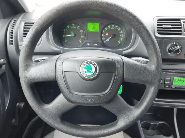 Škoda Fabia 1.2 ACTIVE 5 DRS. * AIRCO * 2012 Benzine 5