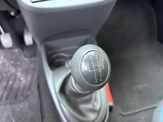 Renault Twingo 1.2 16V Parisienne 2013 Benzine 24