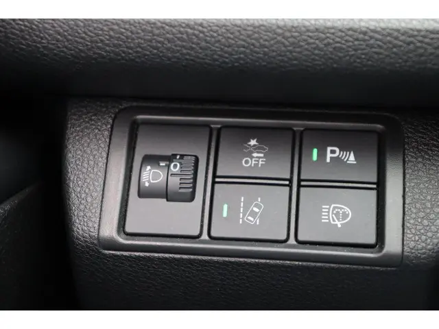Honda Civic 1.0 i-VTEC Premium org. NL- auto 2019 Benzine 24