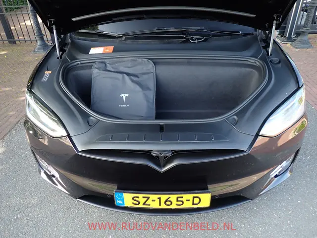 Tesla Model X 75D 2018 Elektrisch 38