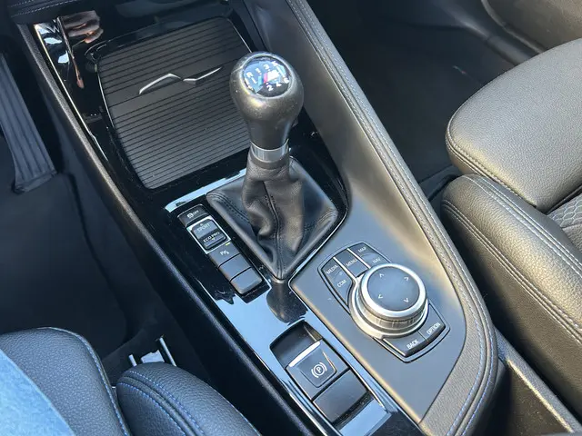 BMW X1 sDrive18i High Executive Edition 2020 Benzine 16