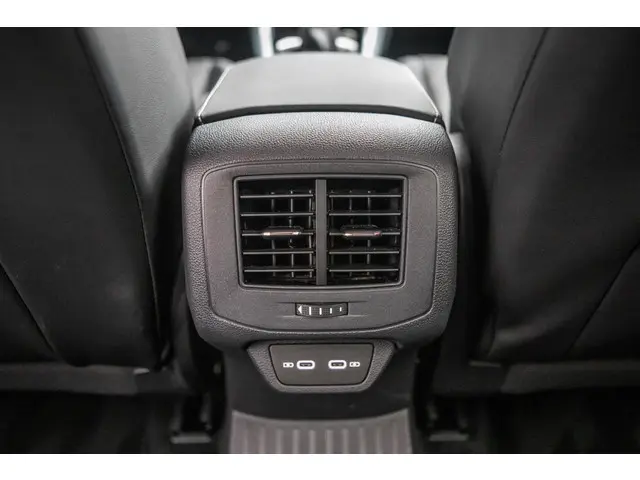 Volkswagen T-Roc Goal Edition 2025 Benzine 15