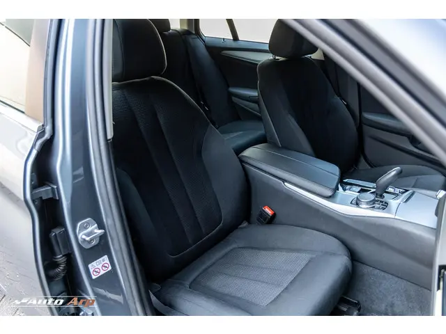 BMW 5 Serie Touring 520d xDrive Executive 2018 Diesel 23