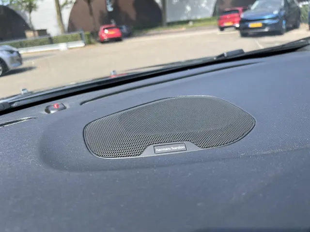 Volvo V40 1.5 T3 Polar+ Sport 2019 Benzine 33