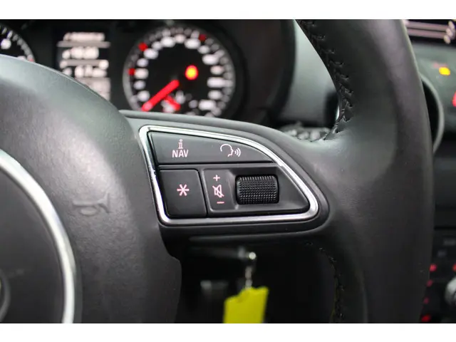 Audi A1 Sportback 1.4 TFSI Pro Line 2012 Benzine 17