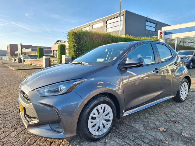 Mazda 2 Hybrid 2