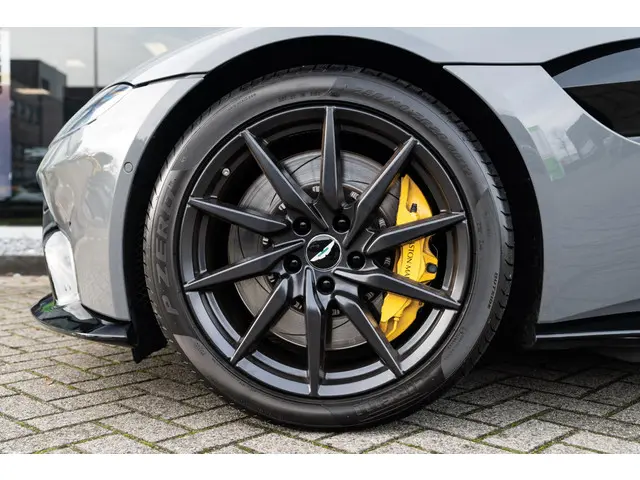 Aston Martin V8 Vantage 4.0 2018 Benzine 9