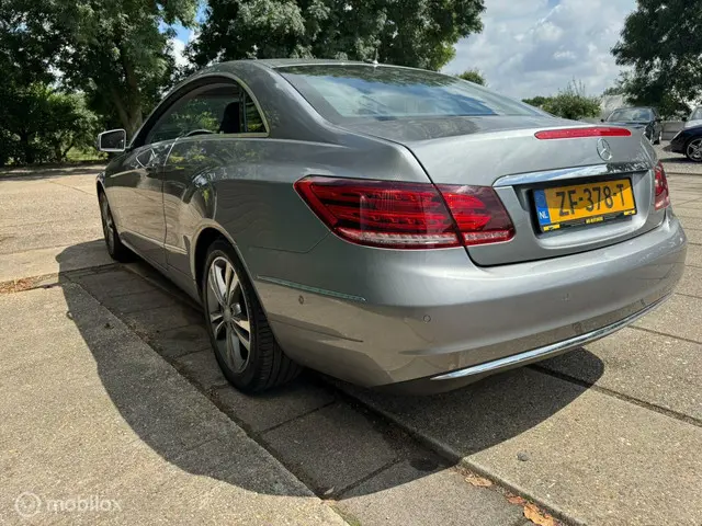 Mercedes-Benz E-Klasse Coupé 320 2015 Benzine 4