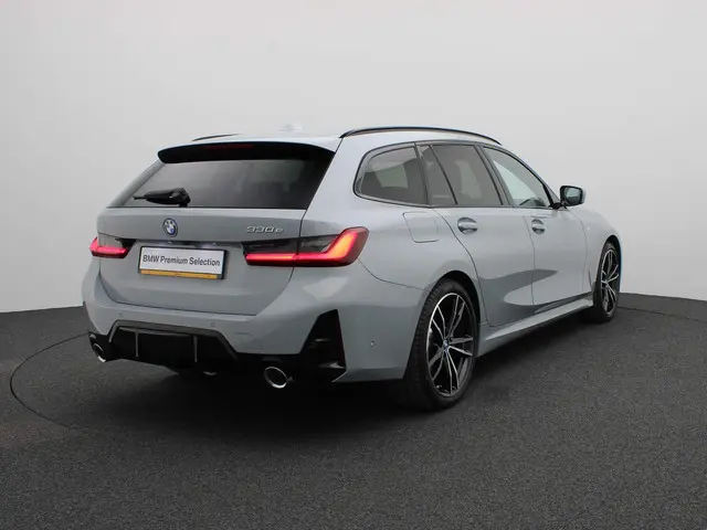 BMW 3 Serie Touring 330e 2024 Hybride Benzine 2