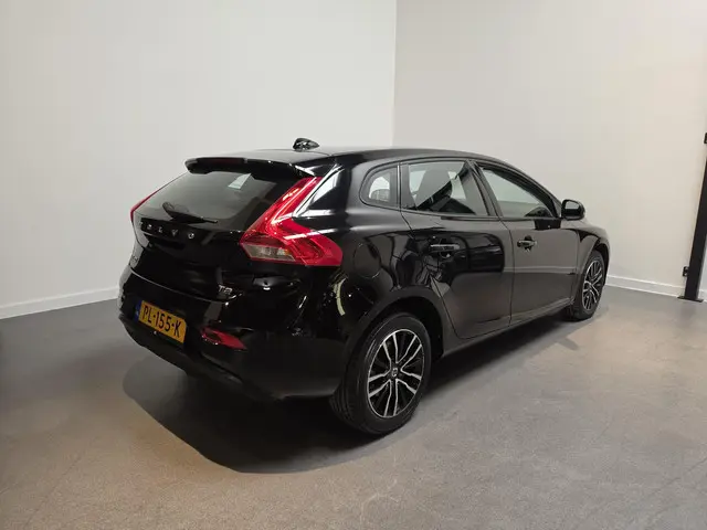 Volvo V40 1.5 T2 Nordic+ 2017 Benzine 7