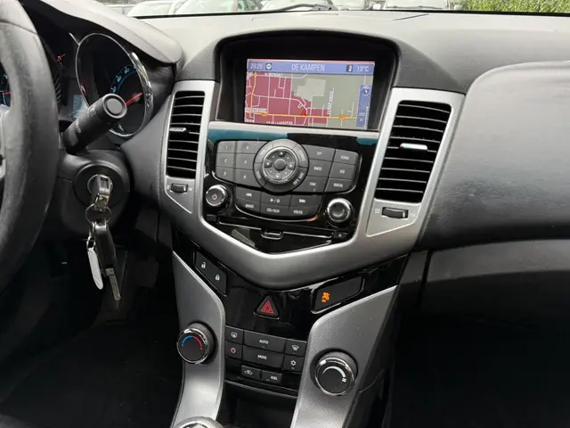 Chevrolet Cruze 1.8 LT 2013 Benzine 15