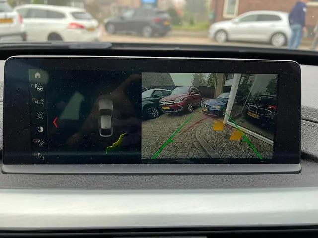 BMW 3 Serie GT 330i High Executive 2019 Benzine 20