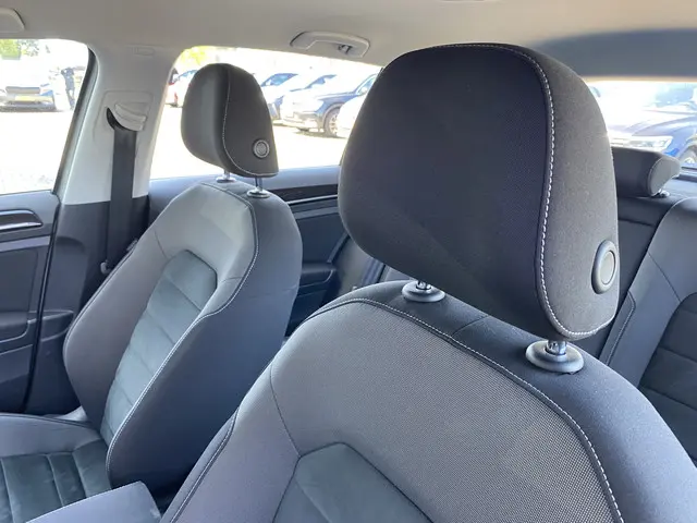 Volkswagen Golf 1.5 TSI Highline 2018 Benzine 14