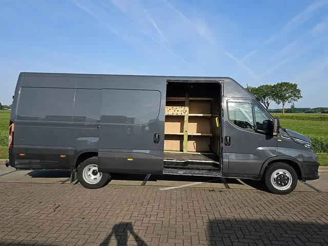 Iveco Daily 35C18 2023 Diesel 15